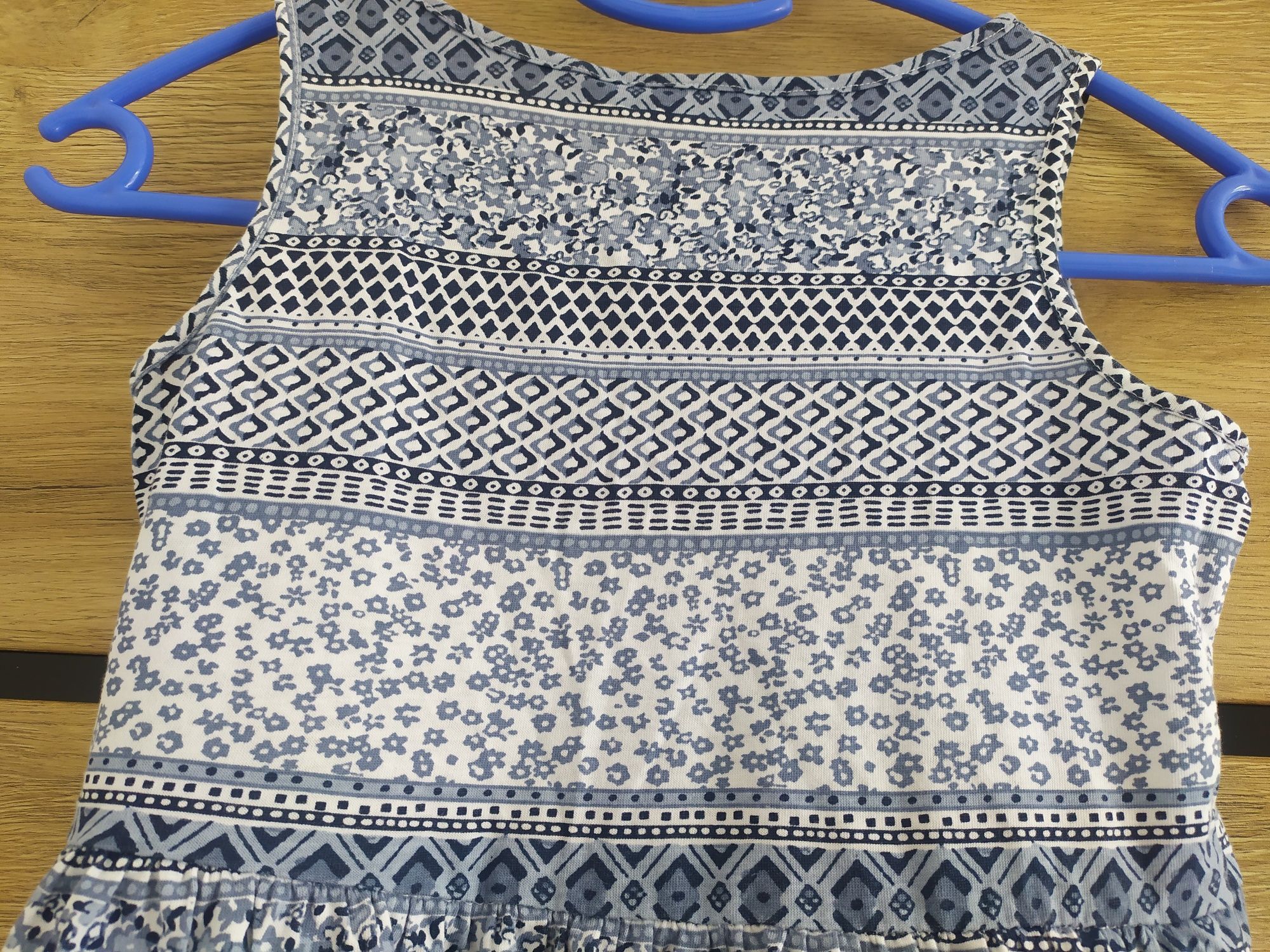 Sukienka r. 134 140 na lato H&M
