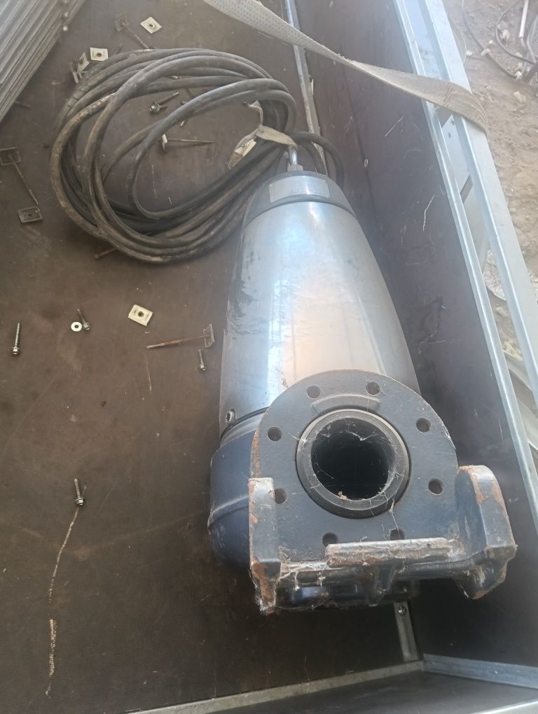 Motor de poxar esgotos