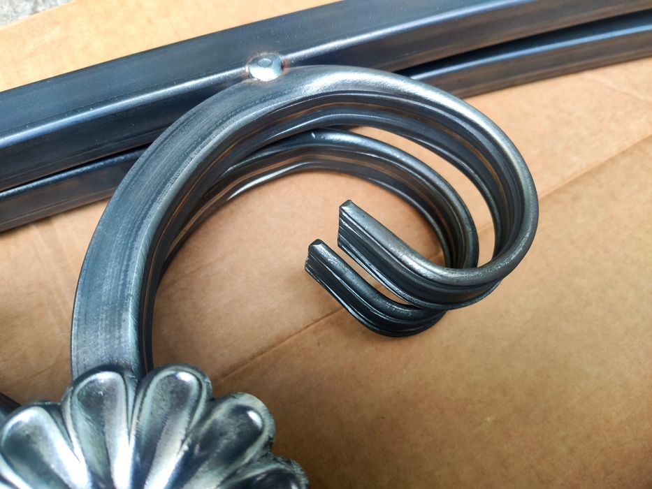 Козирок, навес, боковини до козирка, піддашок