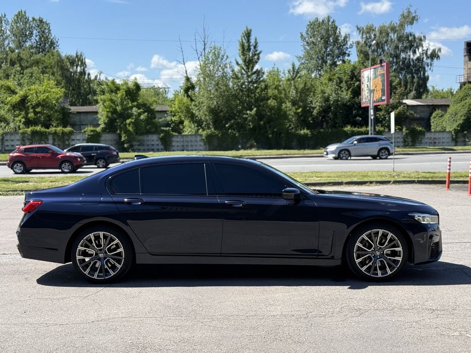 BMW G12 рестайлінг