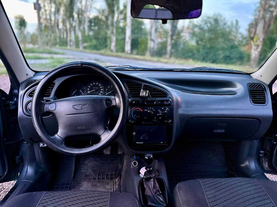 Автомобіль Шевроле Ланос
