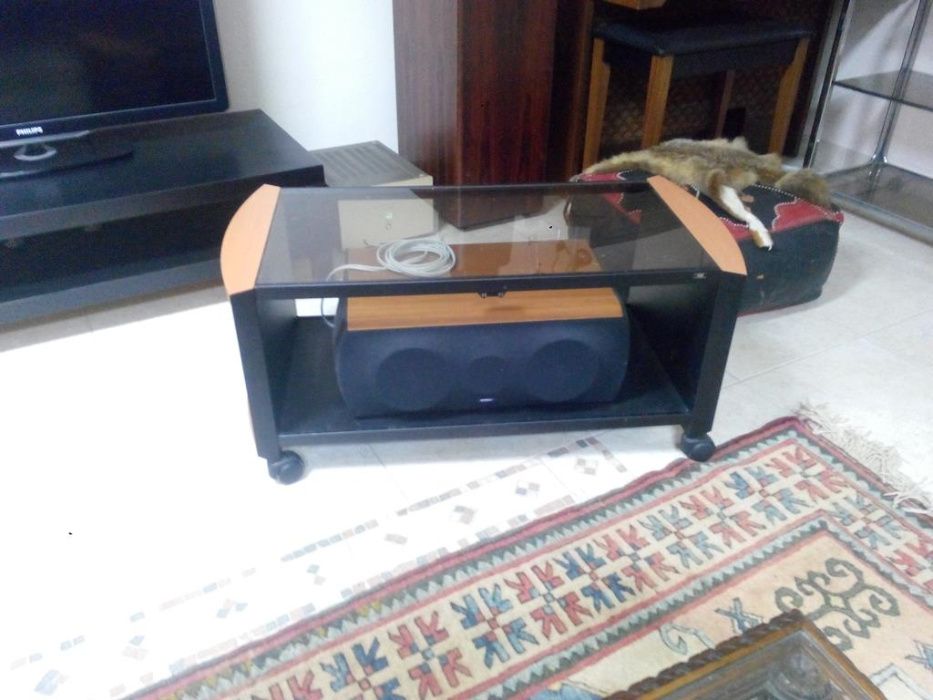 Móvel Metal Vidro e Madeira,com Rodas