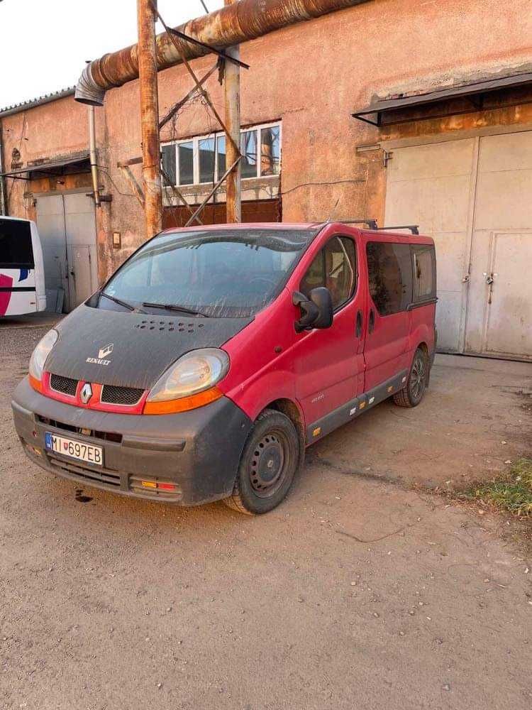 Чехол капота накидка капота(кожазаменитель) для Renault Trafic Vivaro