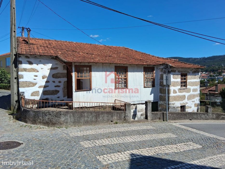 Moradia T1+2 Para Restauro Em São Martinho do campo, Santo Tirso