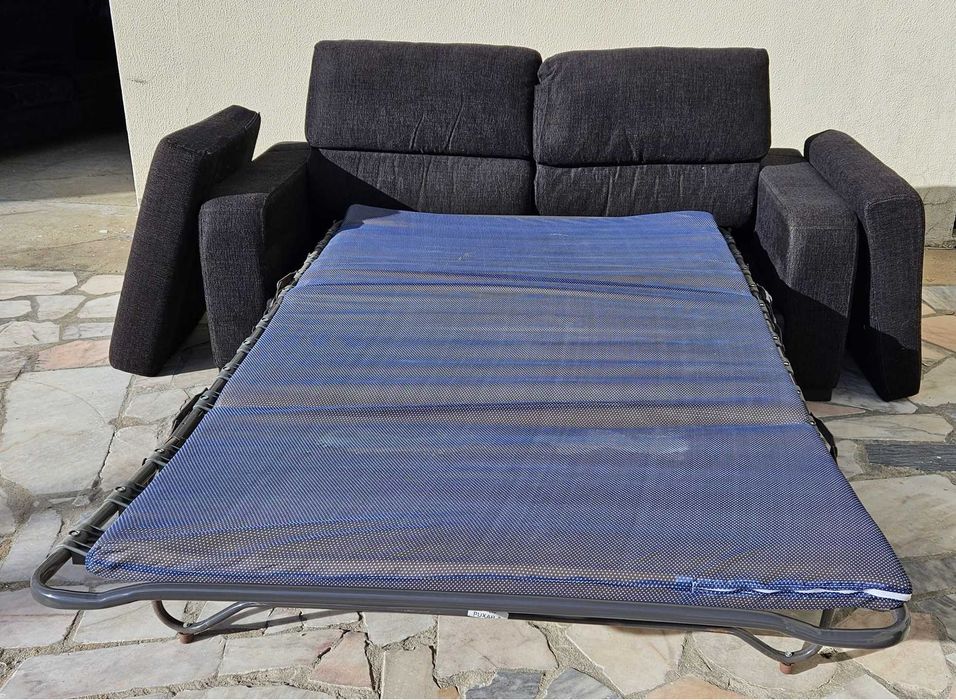 Sofá cama de 2 lugares em tecido - usado - 50€