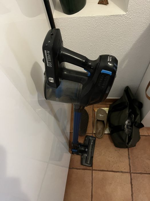 Aspirador vertical HOOVER H-FREE 200