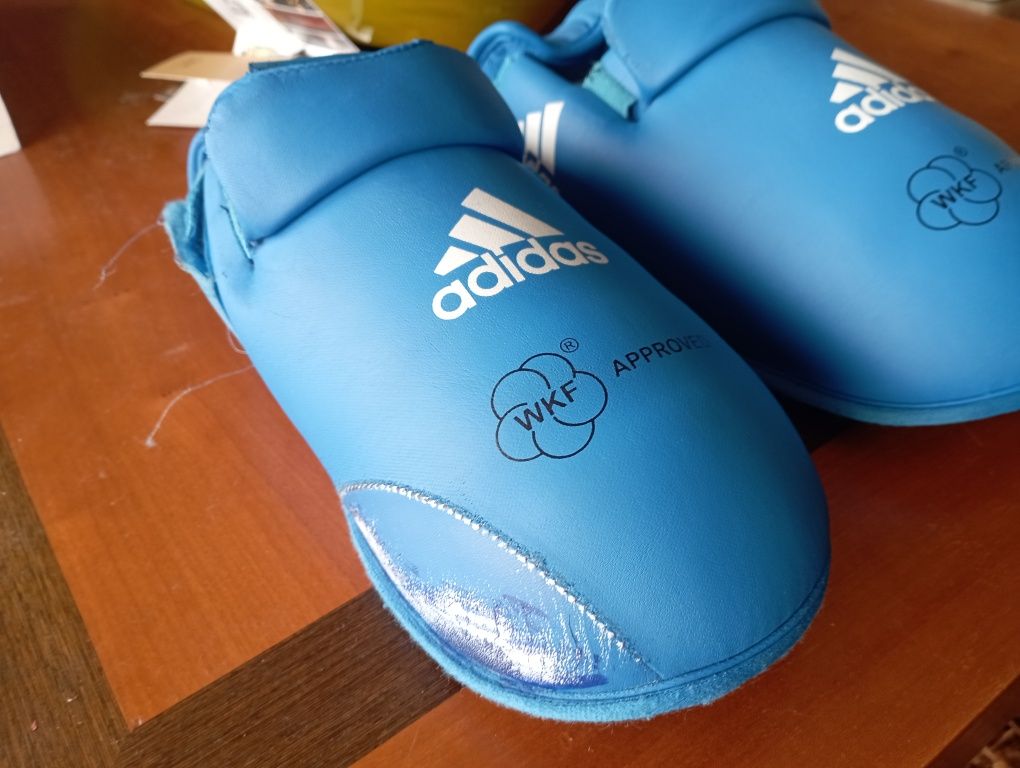 Peseiras WKF Karaté Adidas azuis