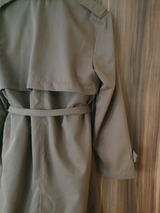 Czekoladowy, brązowy długi trencz rozmiar M Stradivarius