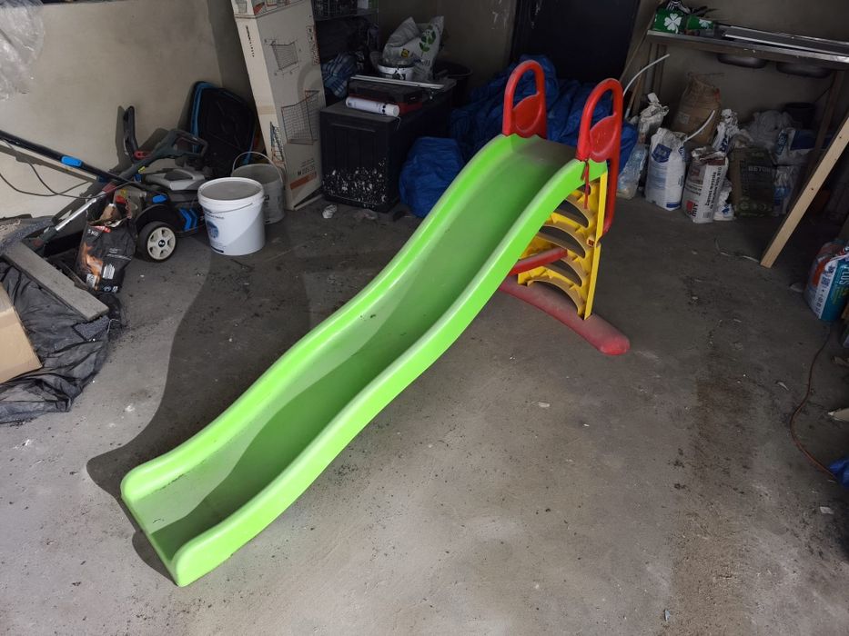 Zjeżdżalnia z długim slizgiem, plastikowa
