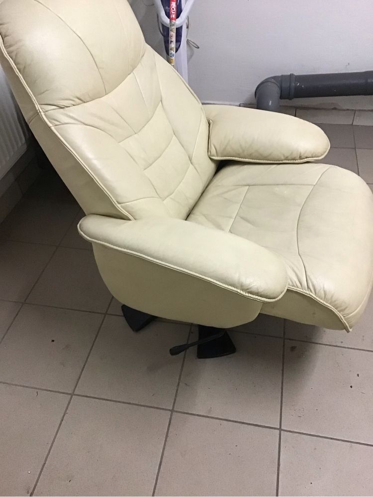 Fotel skorzany z funkcja rozlozenia
