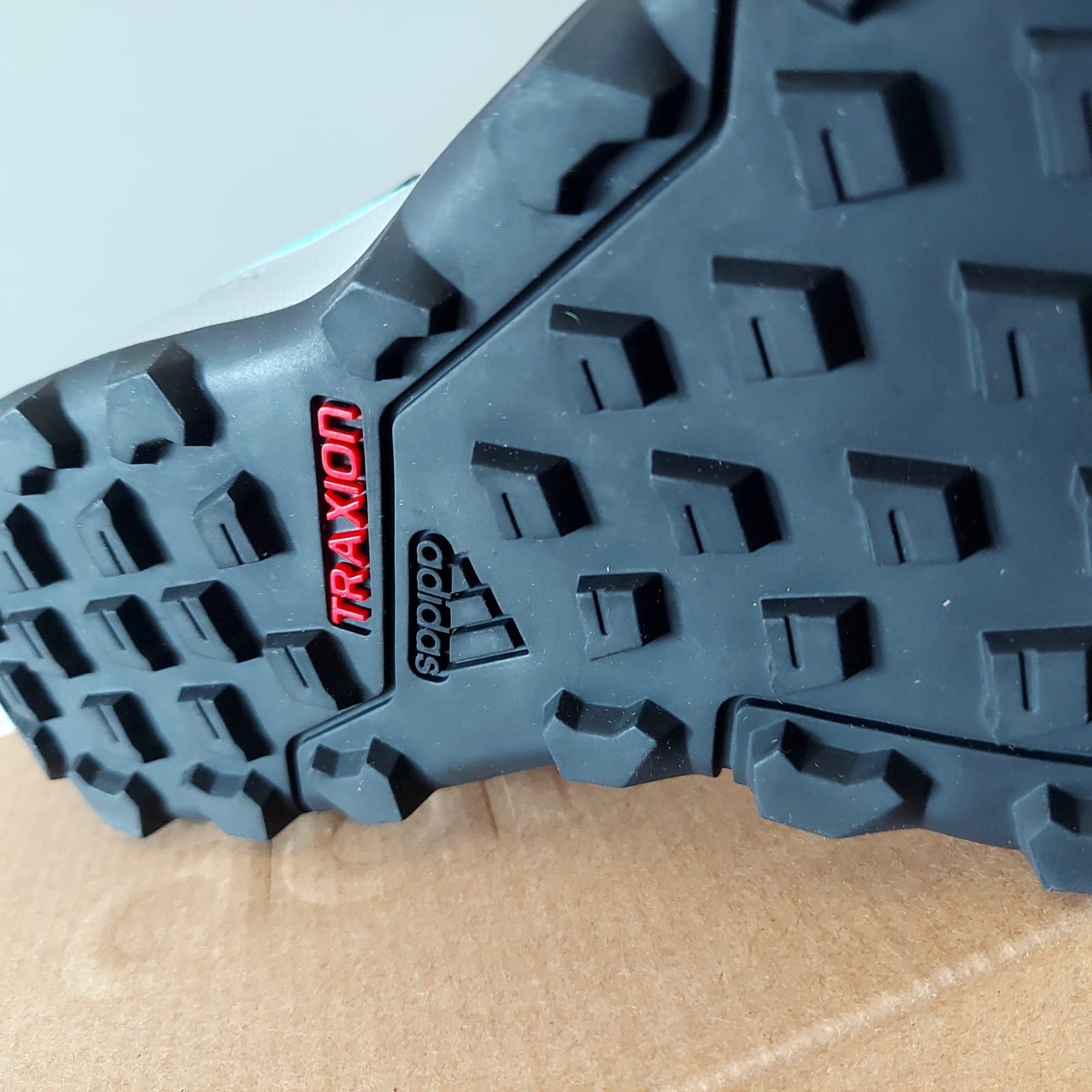 Adidas nieprzemakalne buty trekkingowe Terrex Tracerocker GTX r 38 2/3
