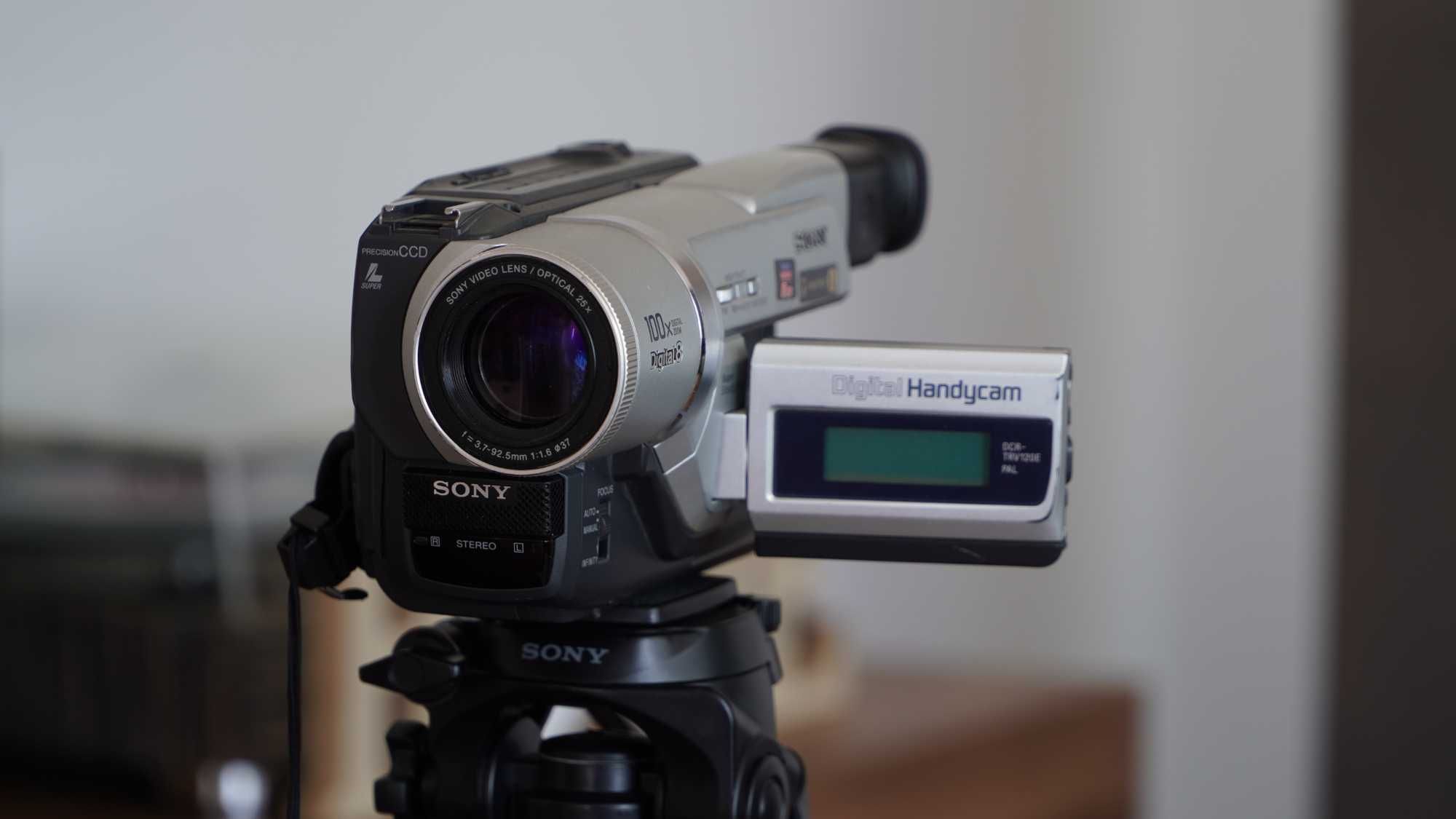 Kamera Sony Digital8 DCR TRV-120E NightShot Retro Analog playback