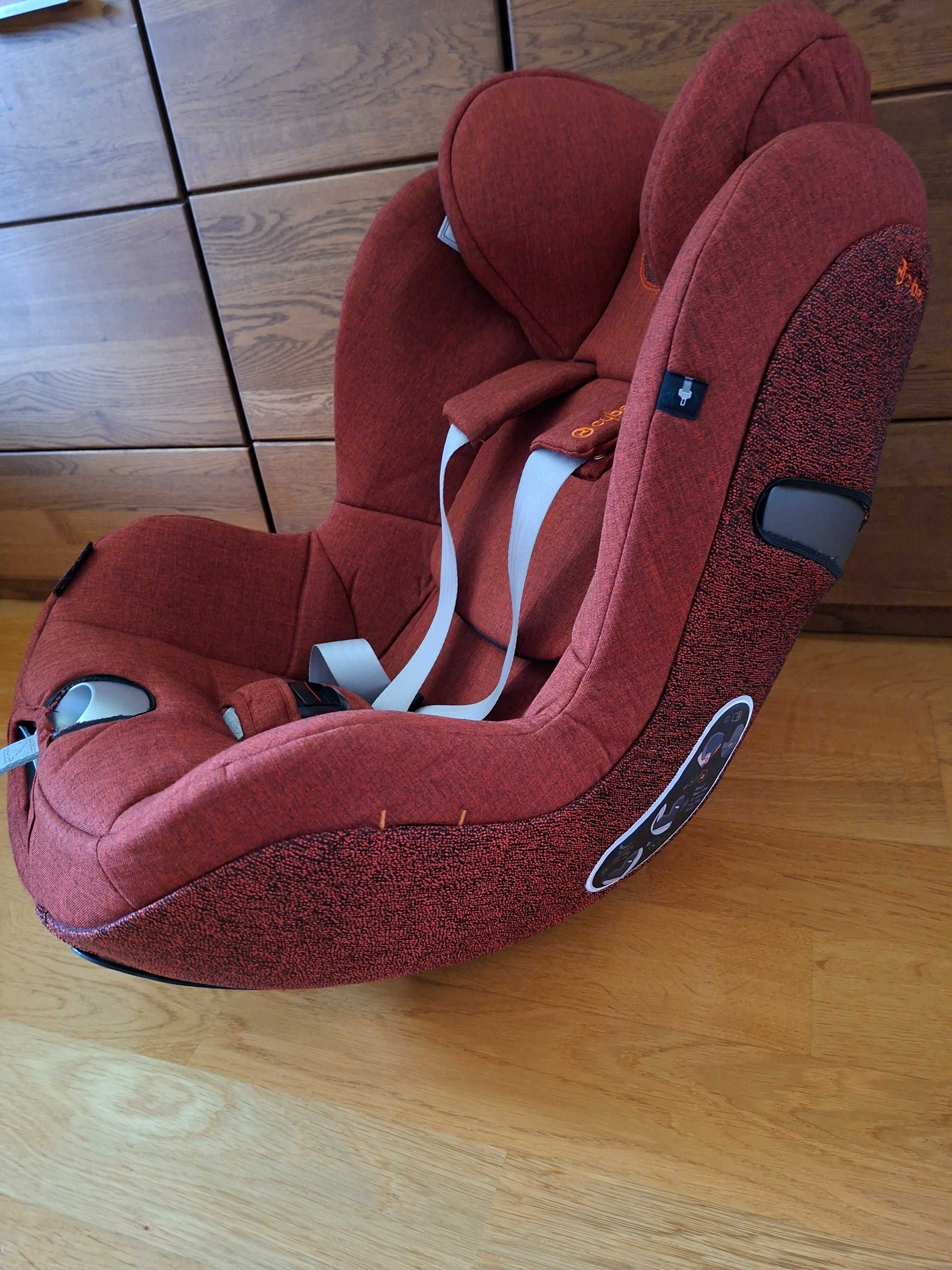 Fotelik obrotowy Cybex Sirona Z oraz baza Cybex Base Z