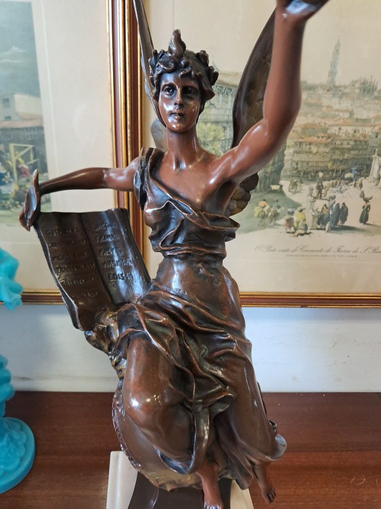 Escultura antiga