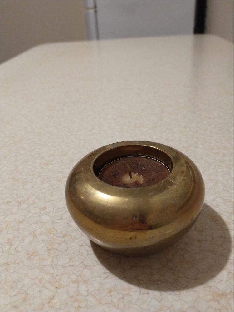 Mosiężny świecznik 7.5 cm szerokości