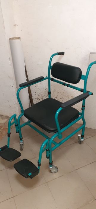 Продам абсолютно новий санітарний стілець-туалет