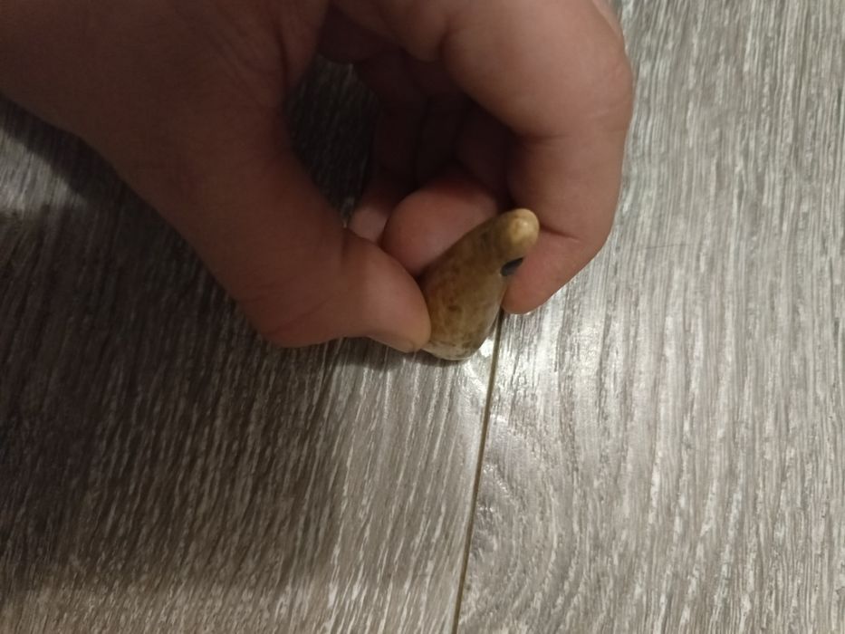 Темляк з рога оленя .нецкі
Ручна робота брилок з кості
Ручна робота бр