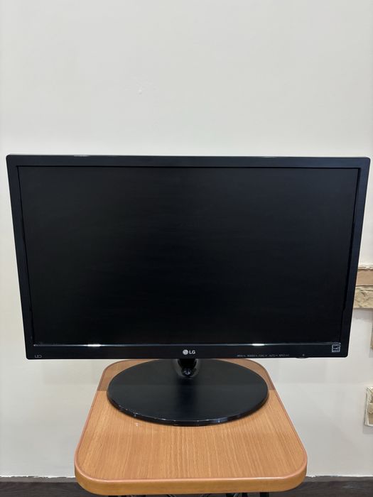 Монітор LG 22M38A