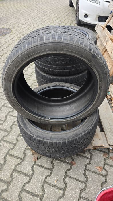 Zimowe 4x NOKIAN 2x275/40/19 2x255/40/19 Ford Mustang bieznik 6mm bdb