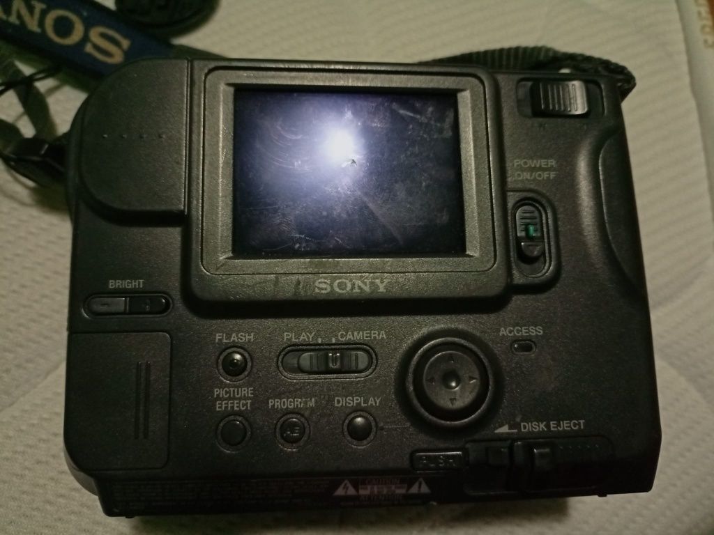 Câmera Sony MVC-FD73 Antiga