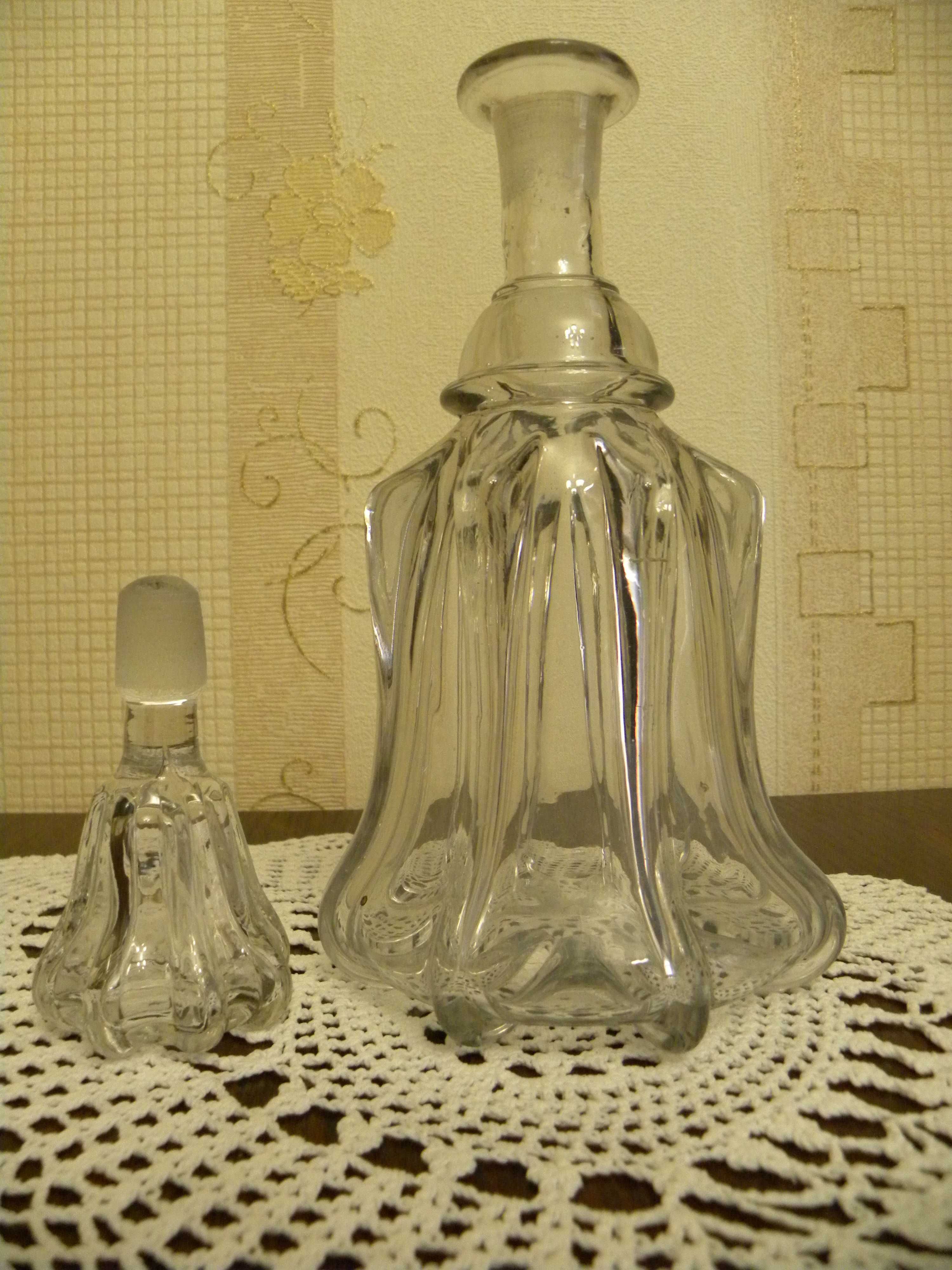 Karafka szklana dmuchana XIX wiek epoka wiktoriańska