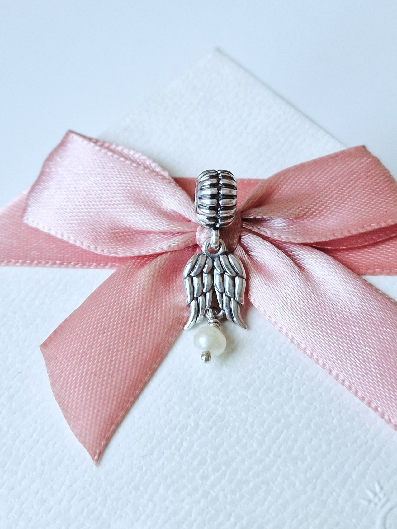 Pendente Asas de Anjo com Pérola da Pandora