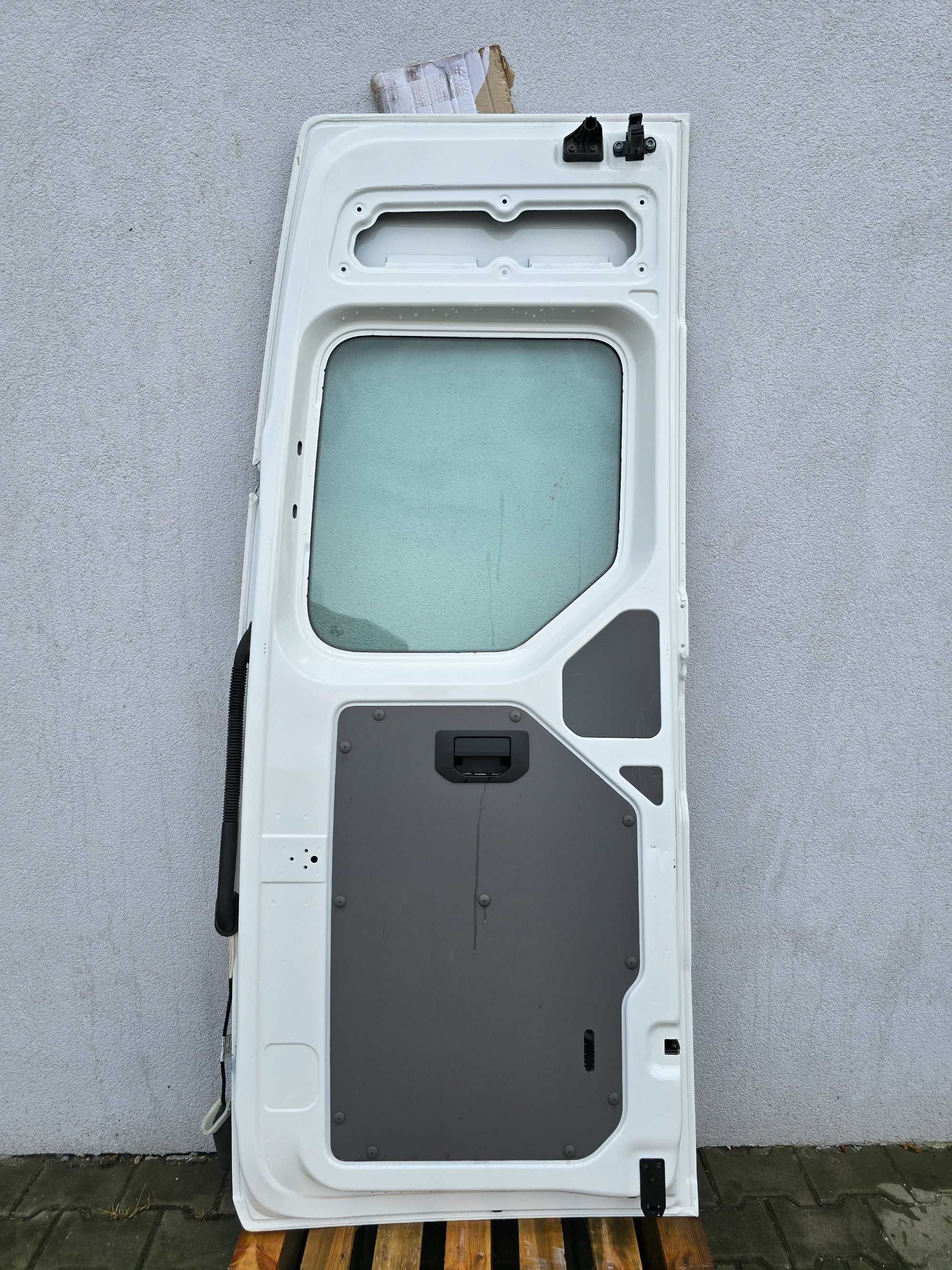 Drzwi prawe tył VW Crafter II MAN TGE A2548-06