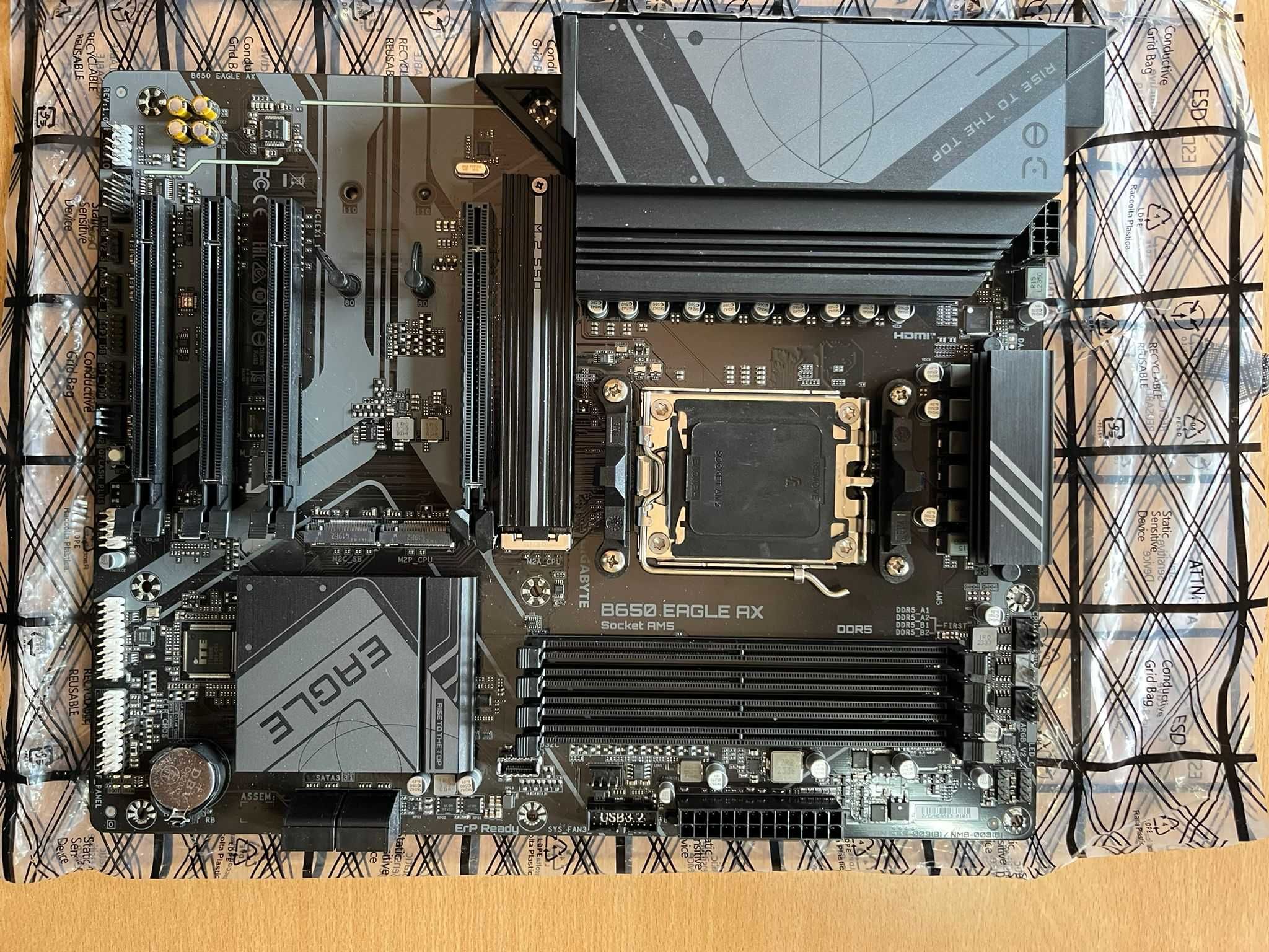 Gigabyte B650 EAGLE AX