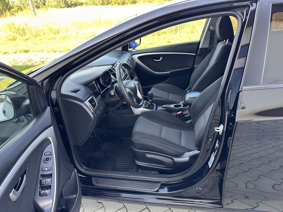 Hyundai i30 1,4 bezyna fajnie wyposażony