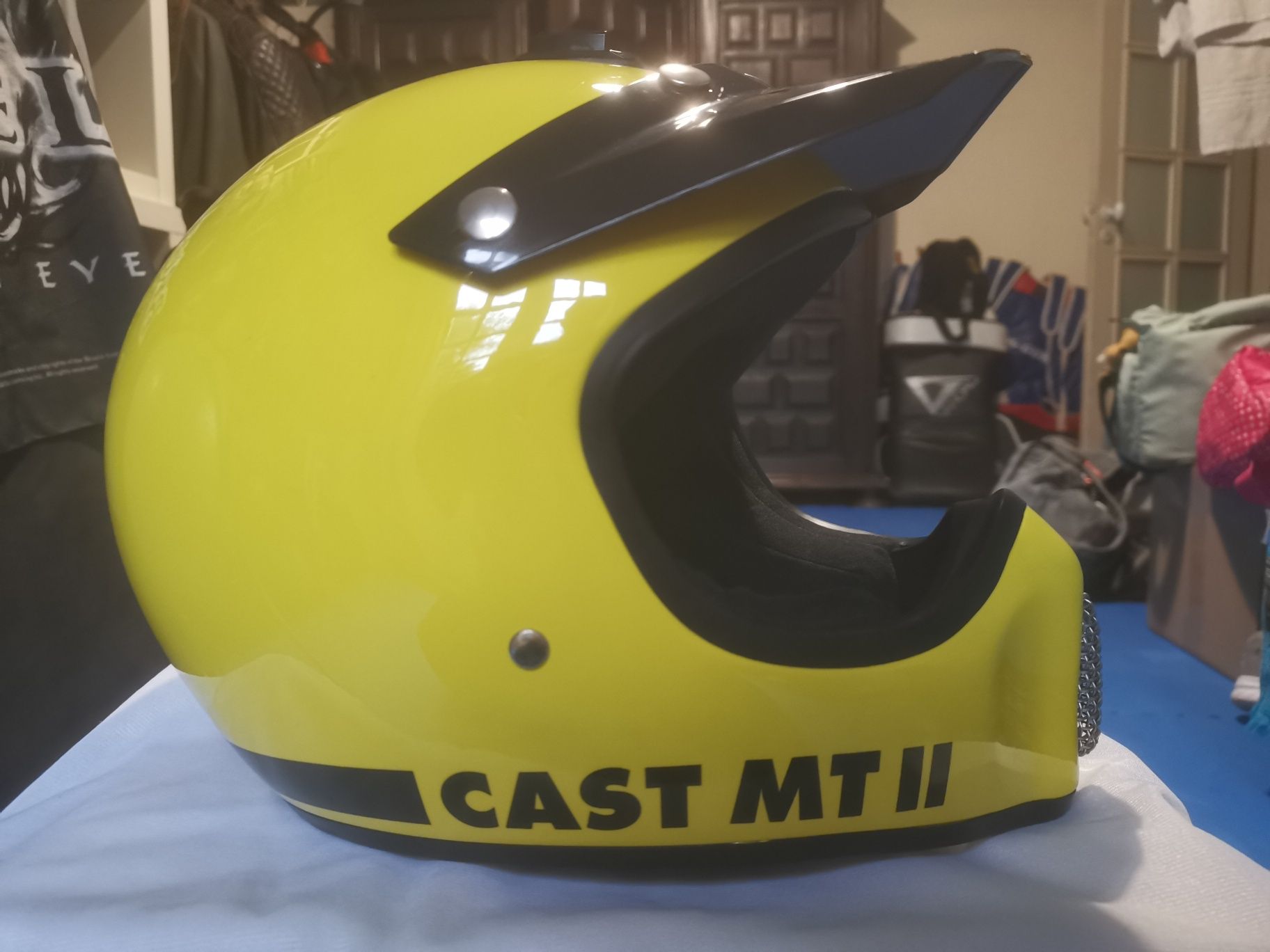 Capacete Cast MT II com óculos como novo em caixa TAM S