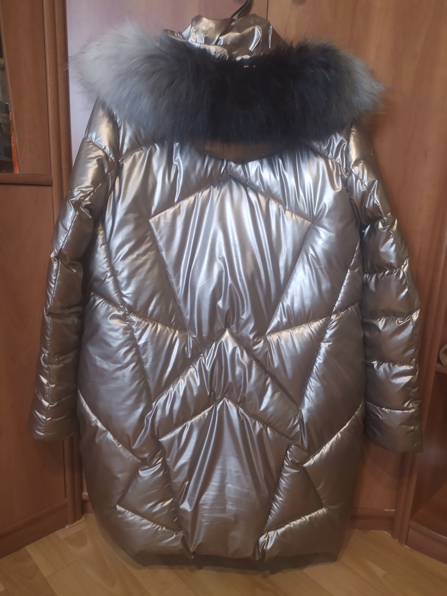 Продам пуховик женский зимний