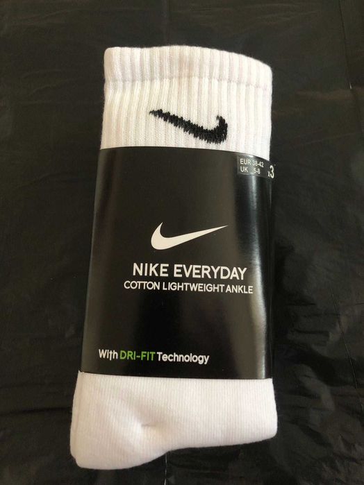 6 par skarpet Nike z czystego bawełny. Białe, długie, Rozmiar L/M