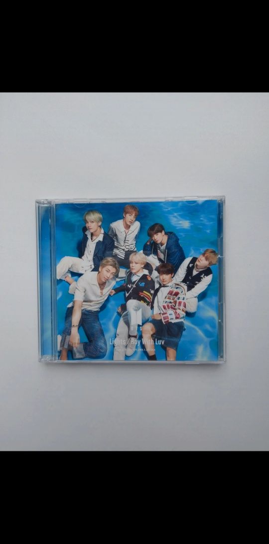 Plyta cd bts lights boy with luv