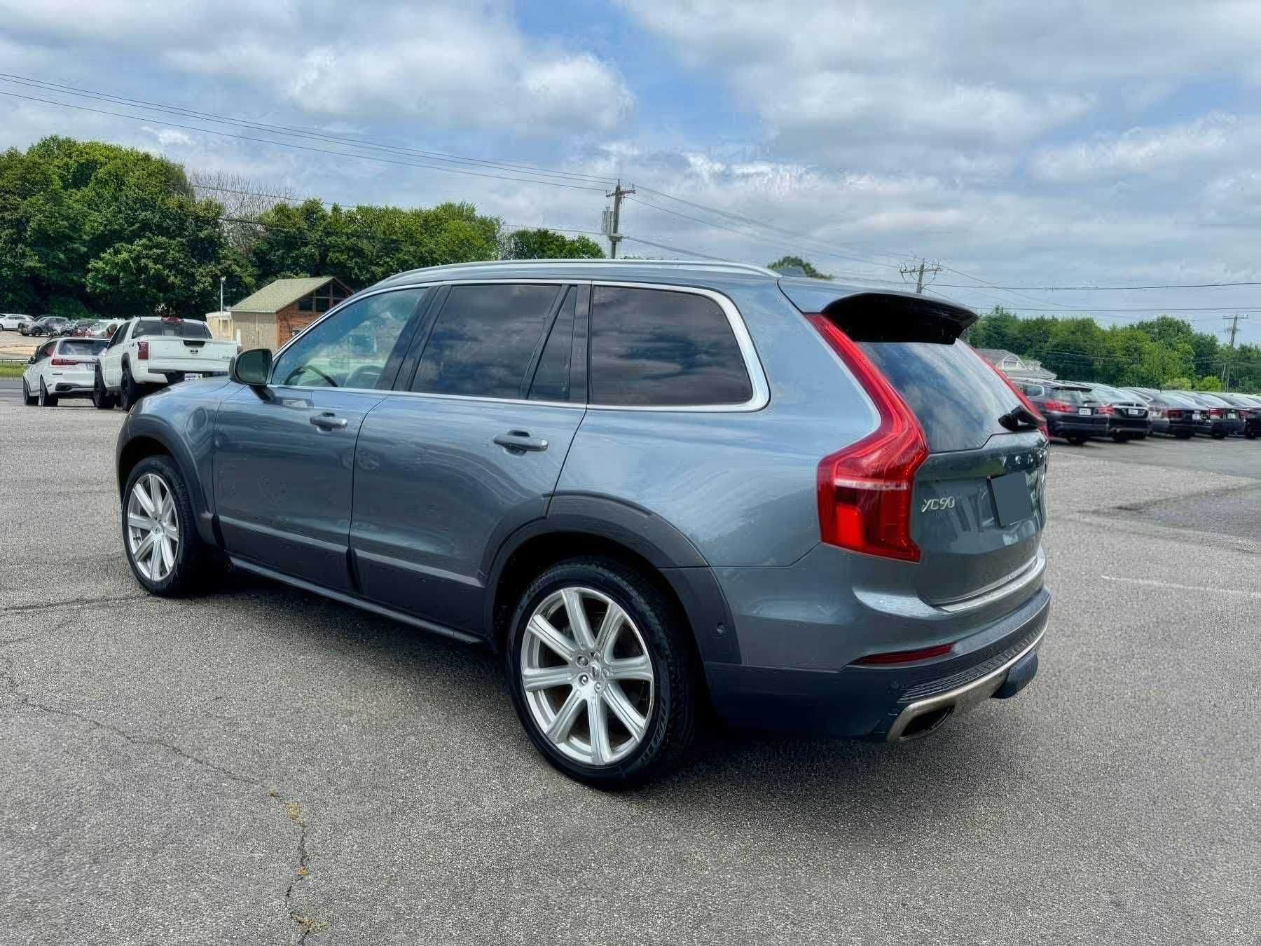 2017 Volvo XC90 Hybrid