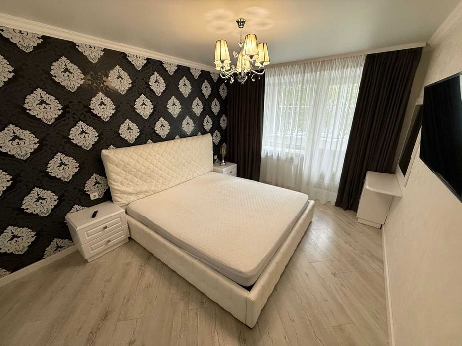 Трикімнатна квартира. Центр міста. ІНДИВІДУАЛЬНЕ опалення‼️