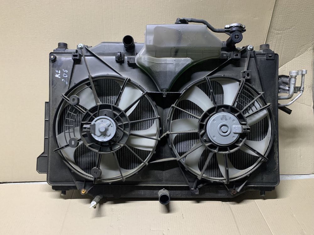 Пачка радіаторів радіатор вентилятор Mazda cx-5 kf бензин