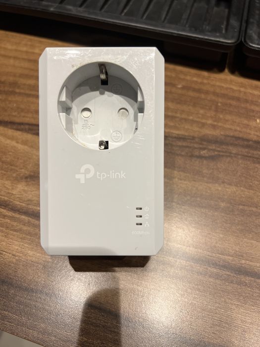 адаптер PowerLine TP-LINK TL-PA4010P KIT AV600