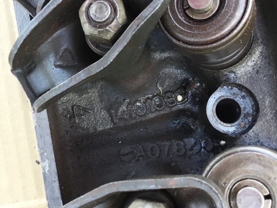 Головка блока циліндрів 5.7L V8 GM 14101083 Mercruiser 9718