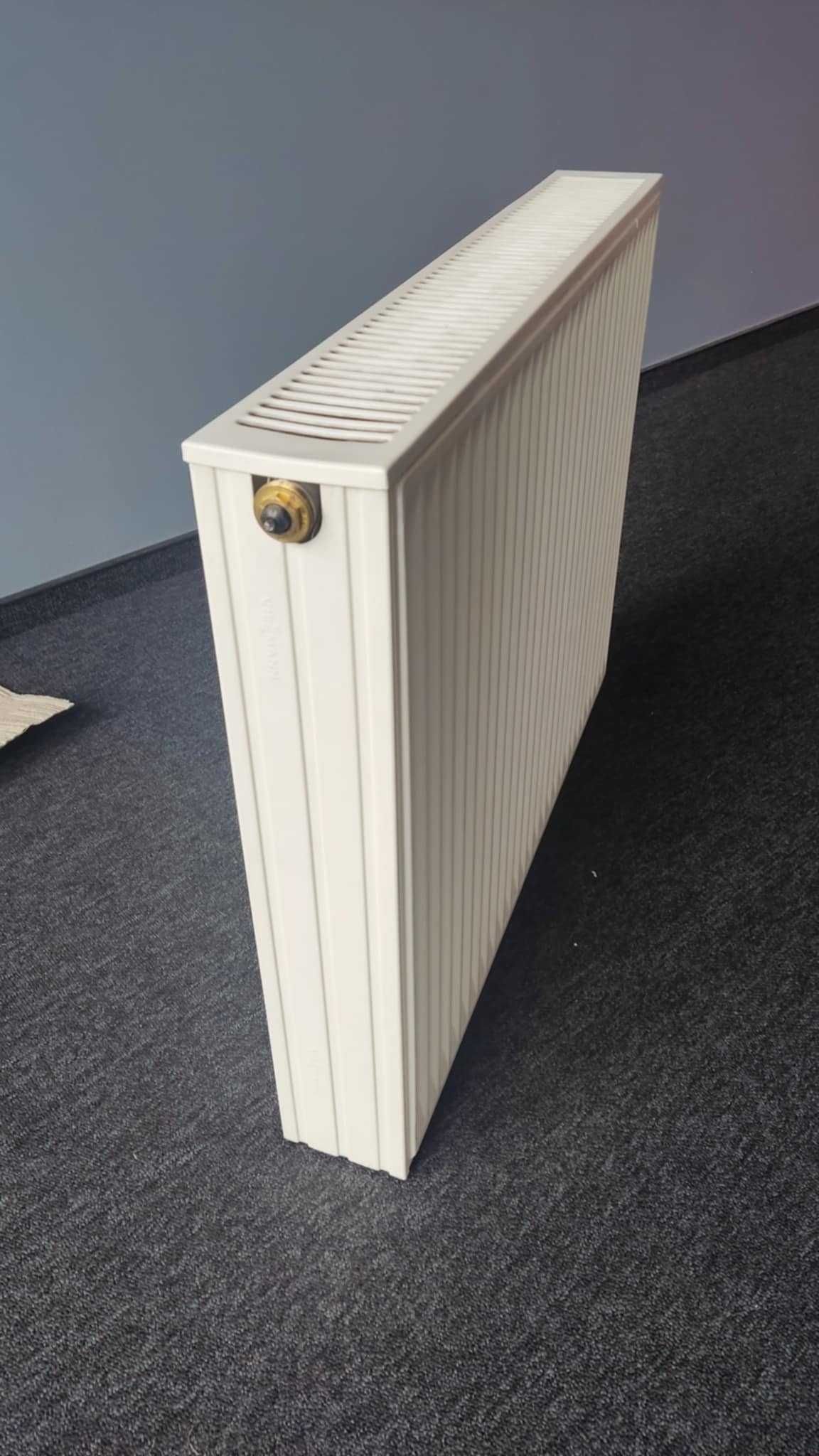 Grzejnik Viessmann 700x550x105 (używany)