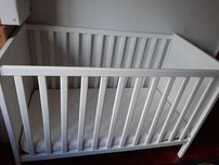 Cama bebé nova com colchão