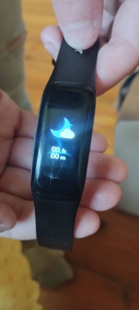 Sprzedam smartwatch damski lub dla dziecka .
