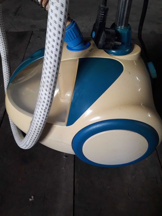 Отпариватель. Паровой утюг Elenberg.