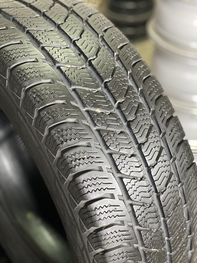 ШИНИ ЗИМА 215/70 R15C 2020р 8мм Uniroyal Snow Max 3