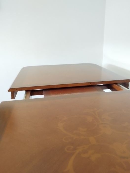 Продам малайзійський стіл