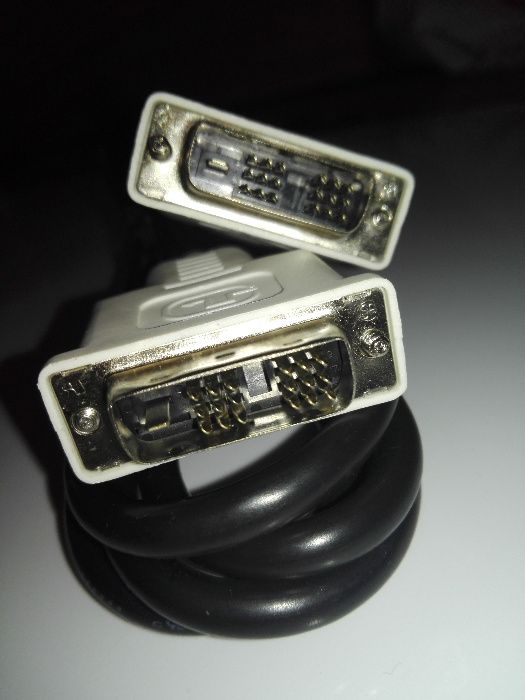 Kabel połączeniowy monitor-komputer-Nowy !!