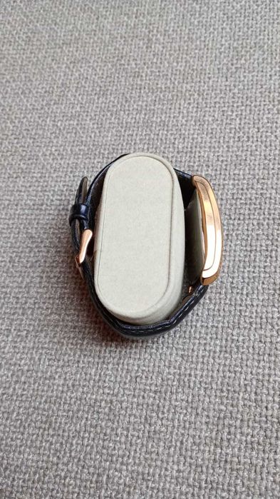 Zegarek Lorus bardzo ładny elegancki złoto krokodyla skóra VD86-x001