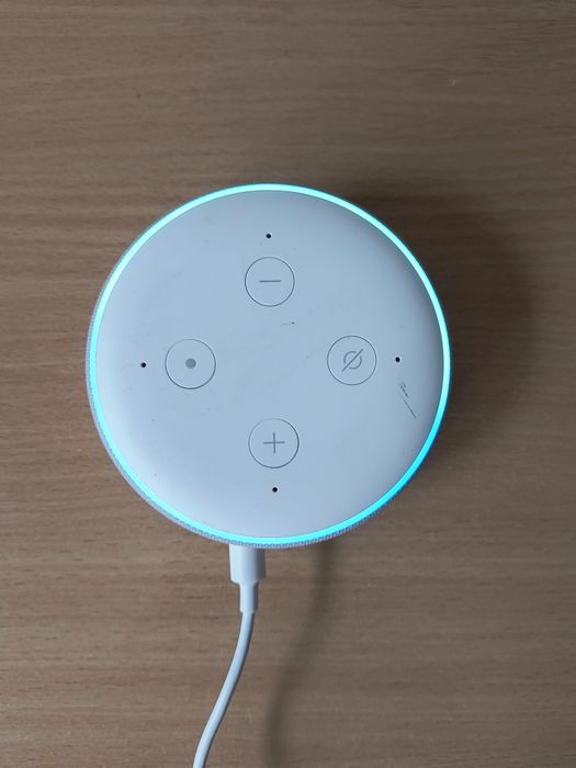 Розумна колонка Amazon Echo Dot (3rd Generation) із голосовим асистент