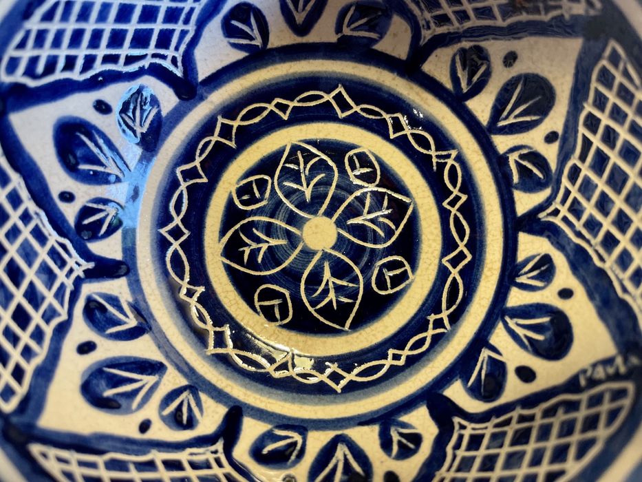 Tigelas de cerâmica portuguesa assinadas “F Agostinho V. Alentejo”