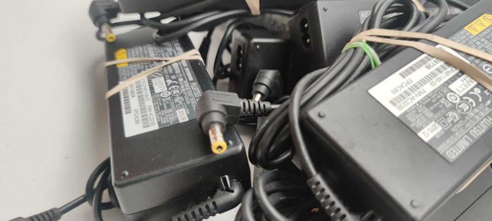 Fujitsu 19V 5.27A 100w 5.5*2.5 Оригінальний  блок живлення для ноутбук