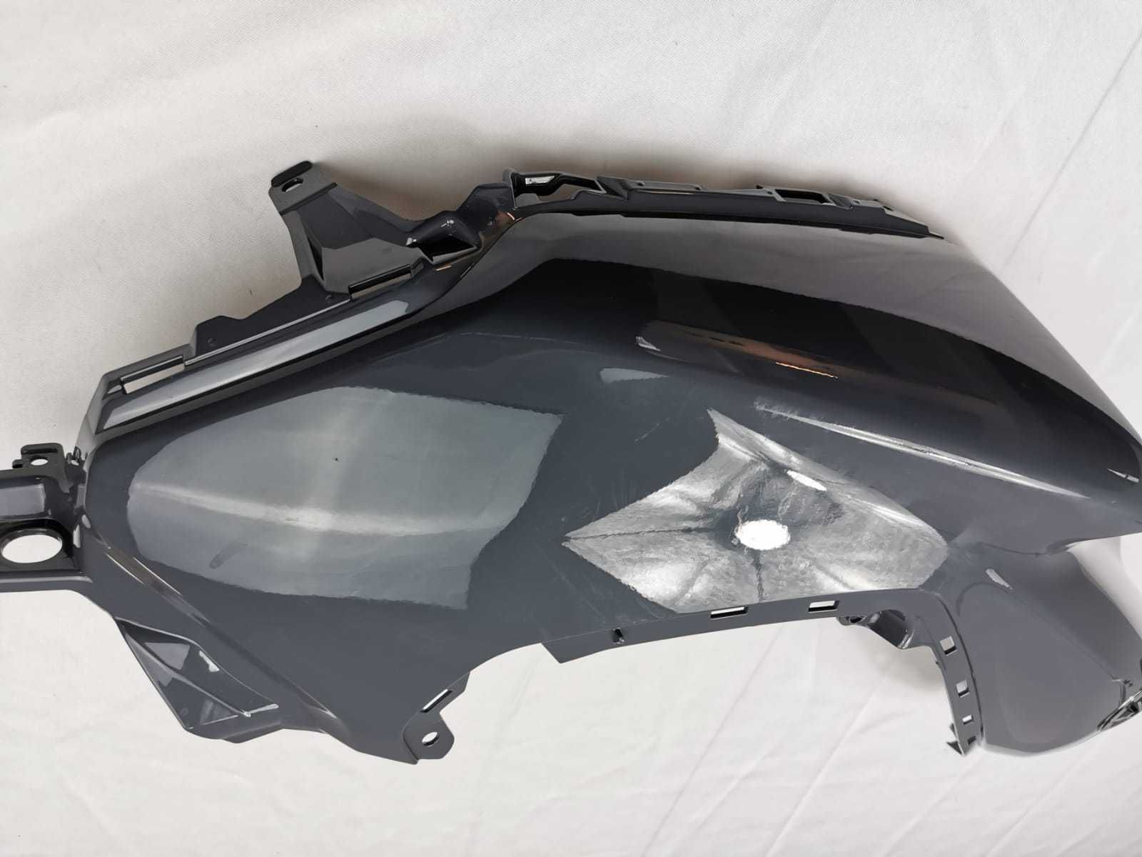 Prawa owiewka wypełnienia zbiornika prawa storna Yamaha MT07
